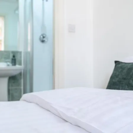 Centre Retreat For Familiesfriends - Pass The Keys Leeds (West Yorkshire)
