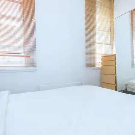 Centre Retreat For Familiesfriends - Pass The Keys Apartment *